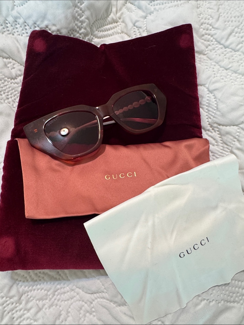 Gucci Tortoiseshell Brown Oversized Cat-Eye Sunglasses - Picture 4 of 4